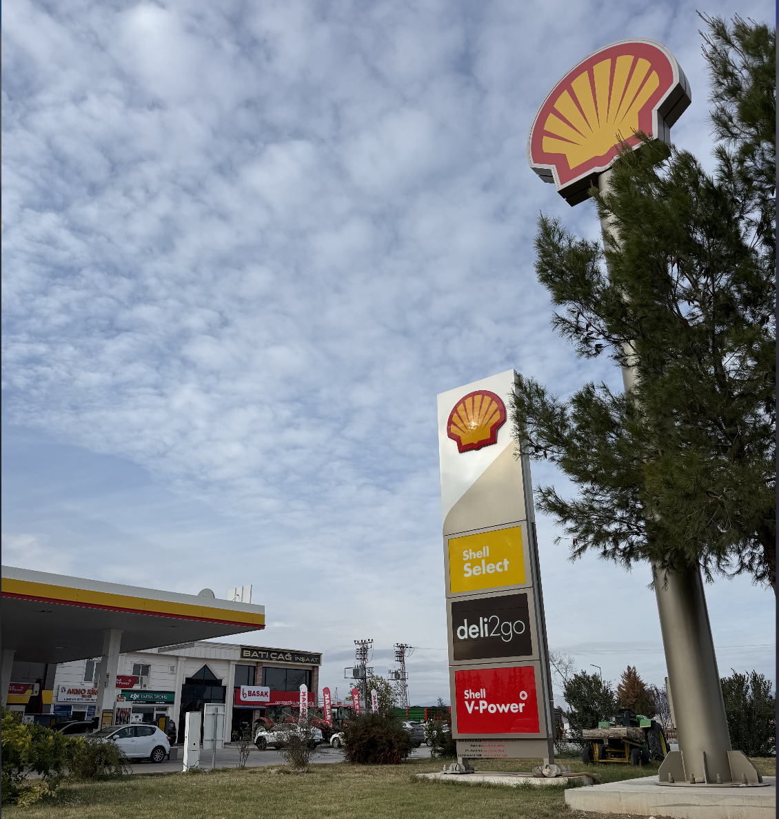 Batı Su Petrol İstasyonu